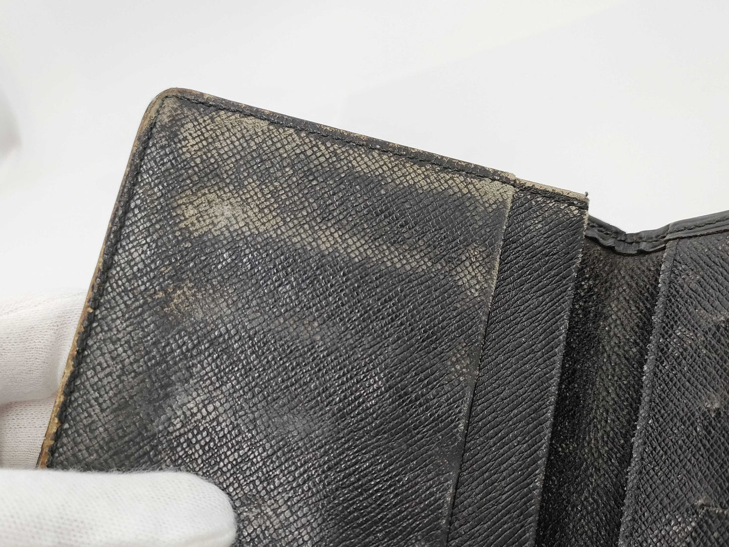 LOUIS VUITTON Louis Vuitton wallet