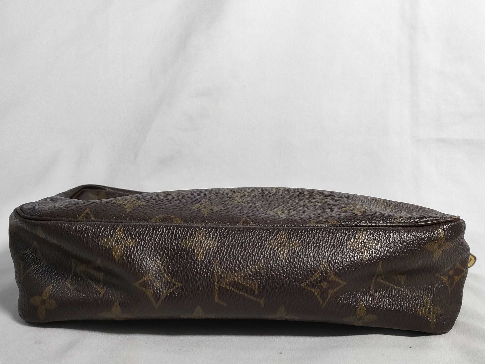 LOUIS VUITTON Monogram Louis Vuitton Second Bag
