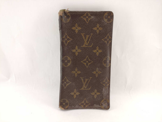 LOUIS VUITTON Monogram Louis Vuitton Billfold