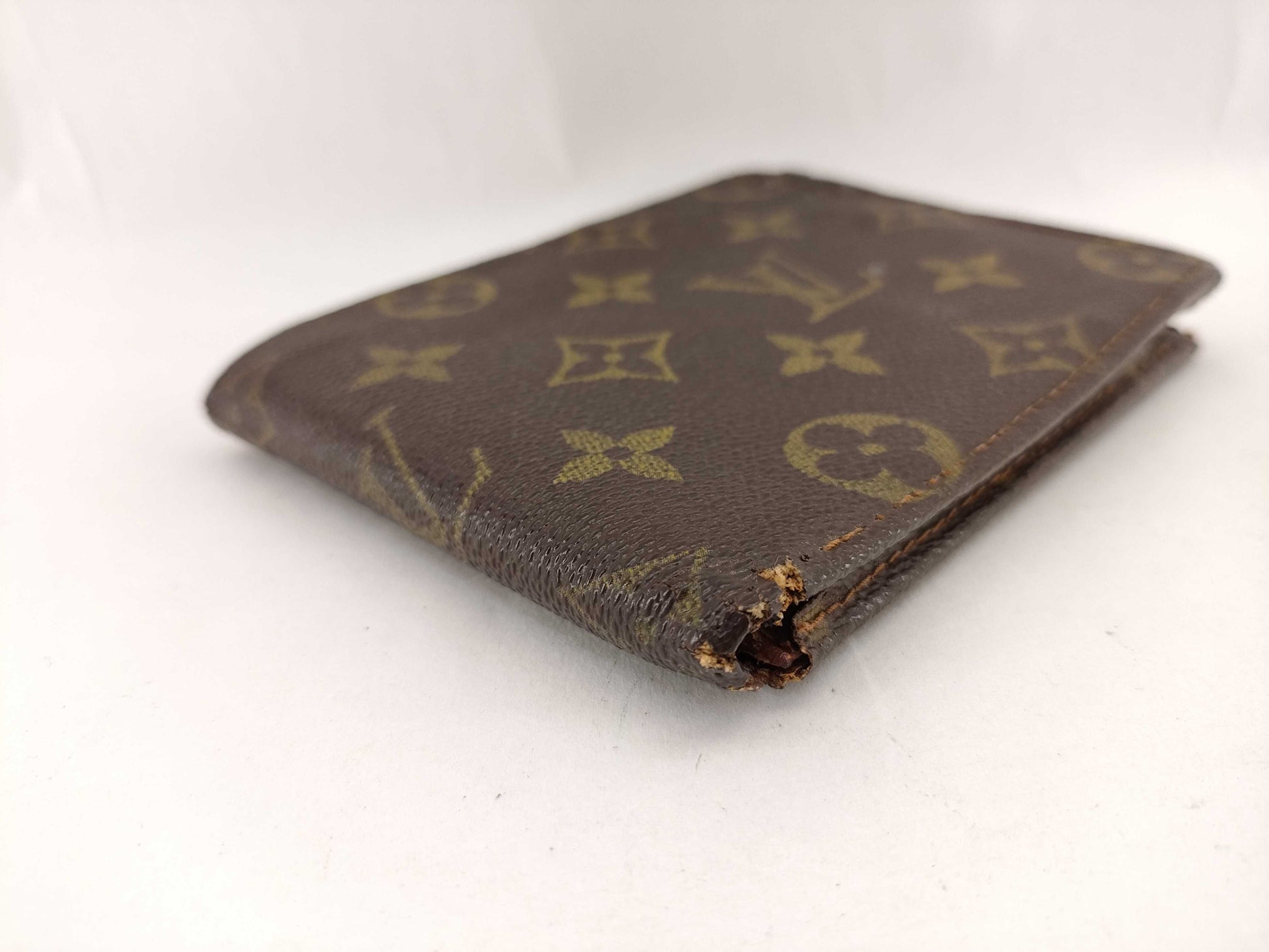 LOUIS VUITTON Monogram Louis Vuitton Wallet