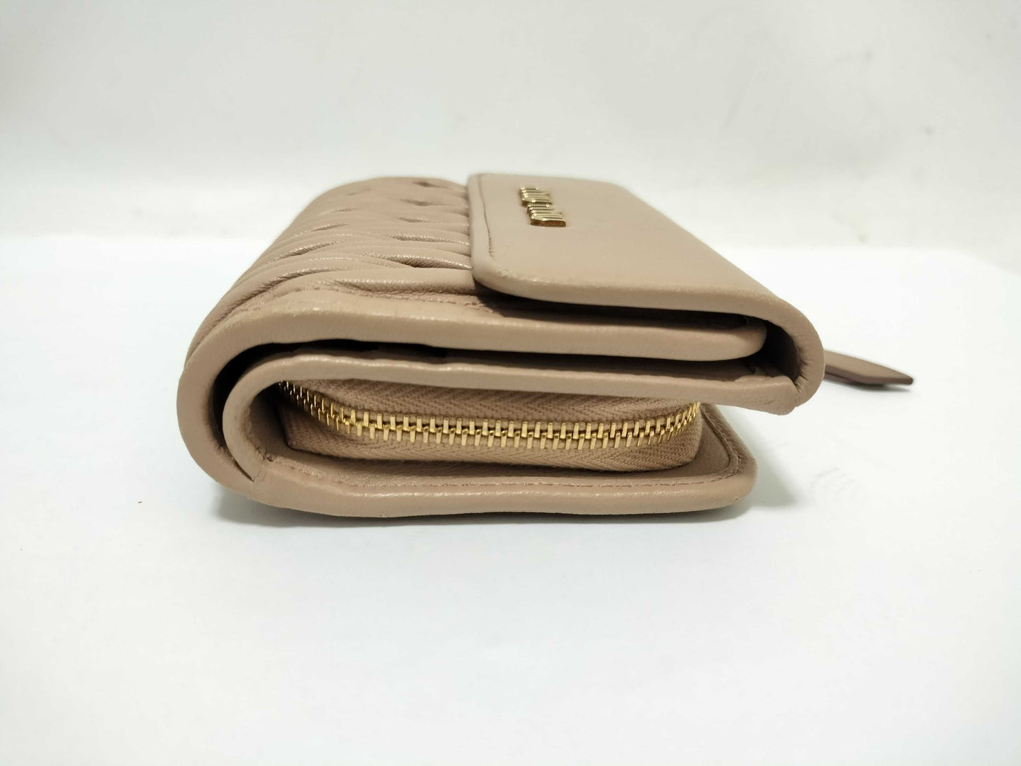 Miu Miu Miu Miu Miu Folding Wallet Matelasse Logo Wallet