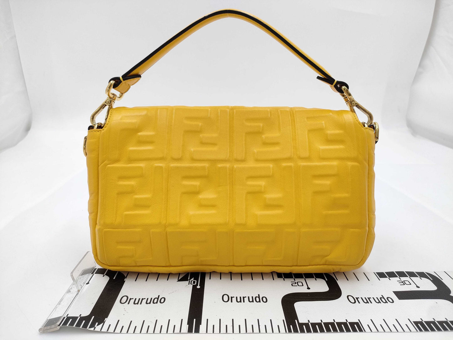 FENDI Baguette Leather Handbag with Yellow Gold Hardware