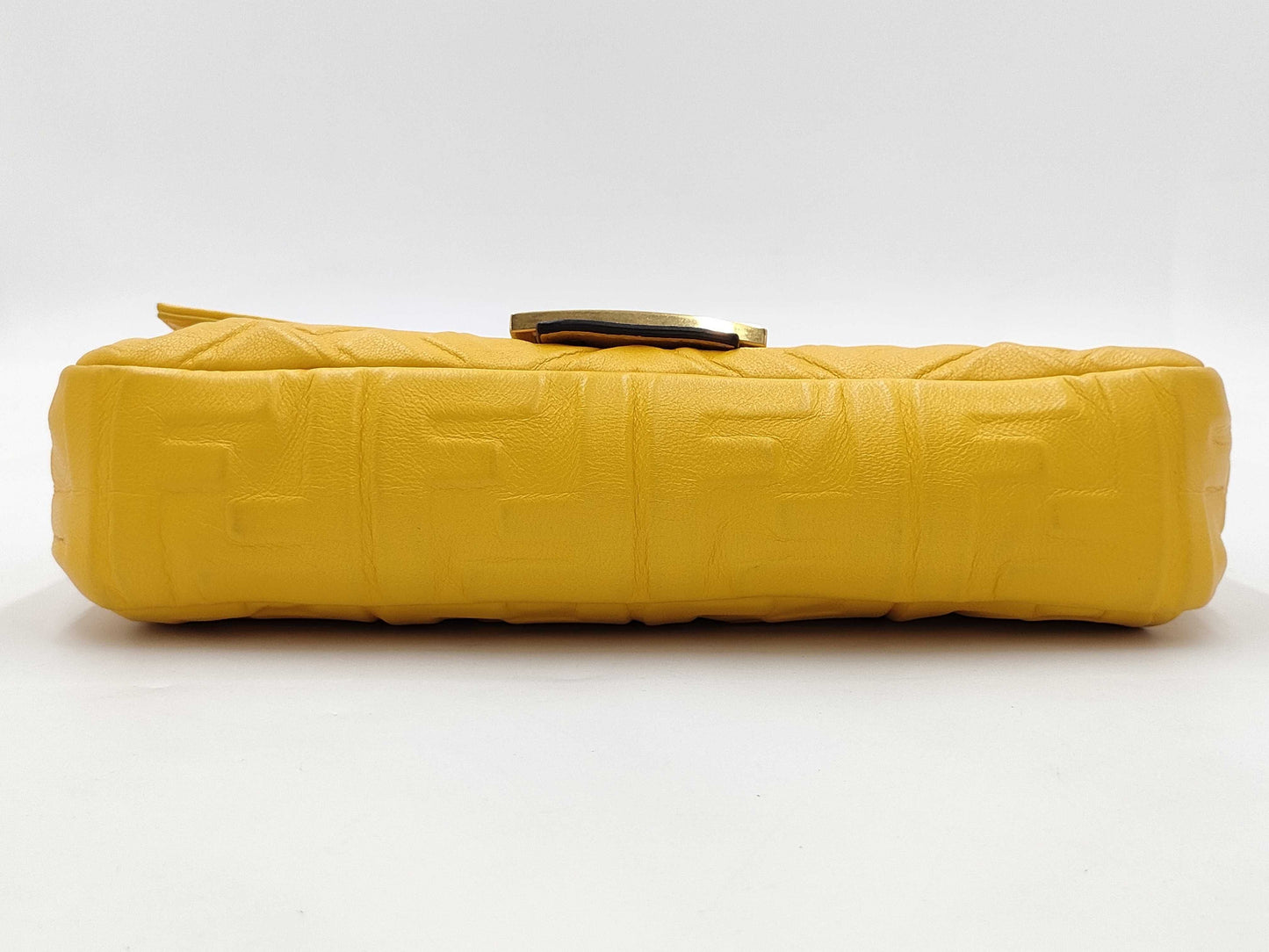 FENDI Baguette Leather Handbag with Yellow Gold Hardware