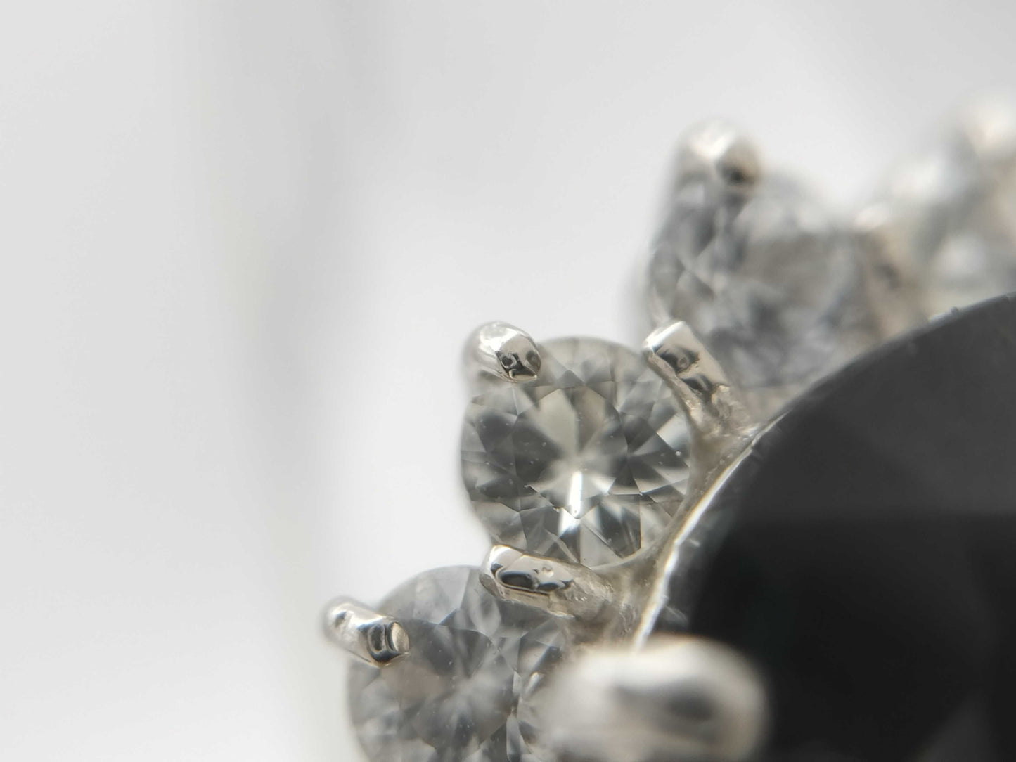 S10.00/2.00ct Pt900 9.4g Ring