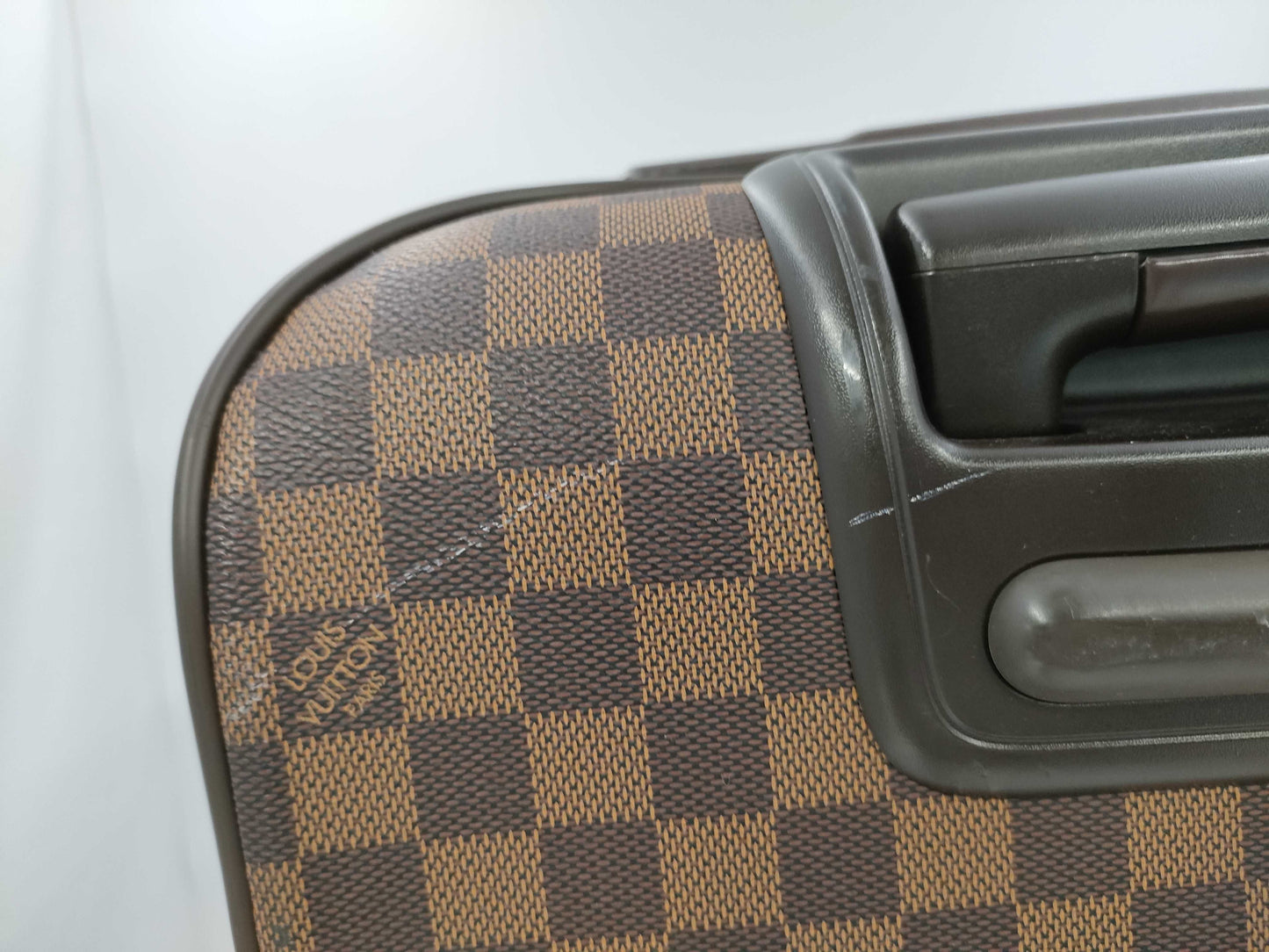 LOUIS VUITTON LOUIS VUITTON Damier Louis Vuitton Damier Pegase 55 Carry Bag