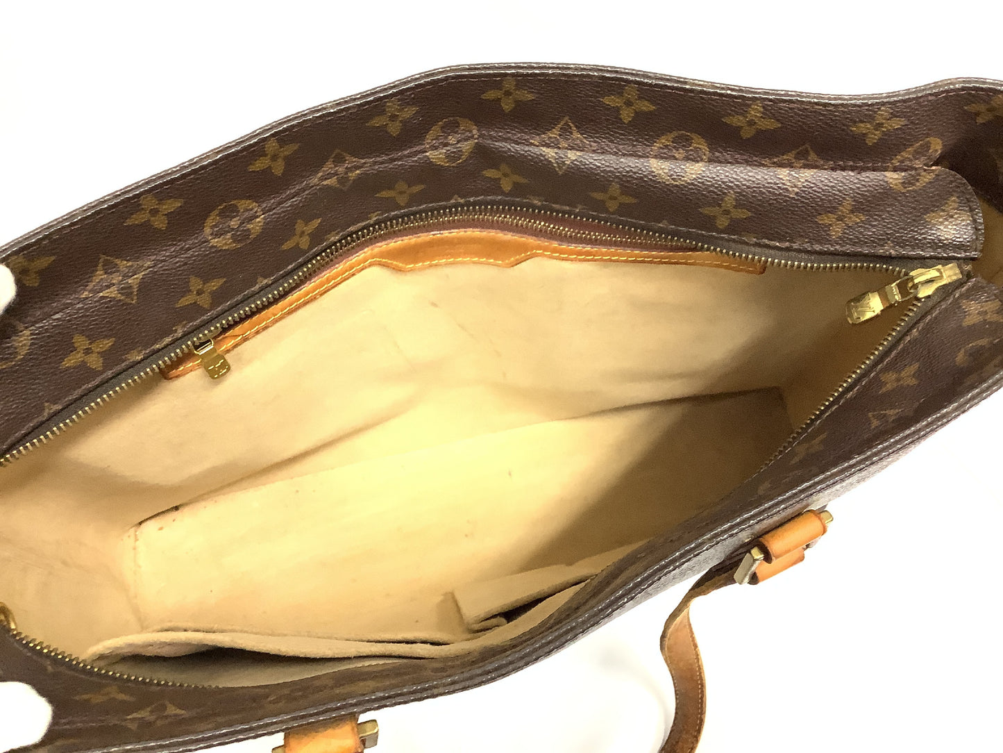 LOUIS VUITTON Luco Tote Bag