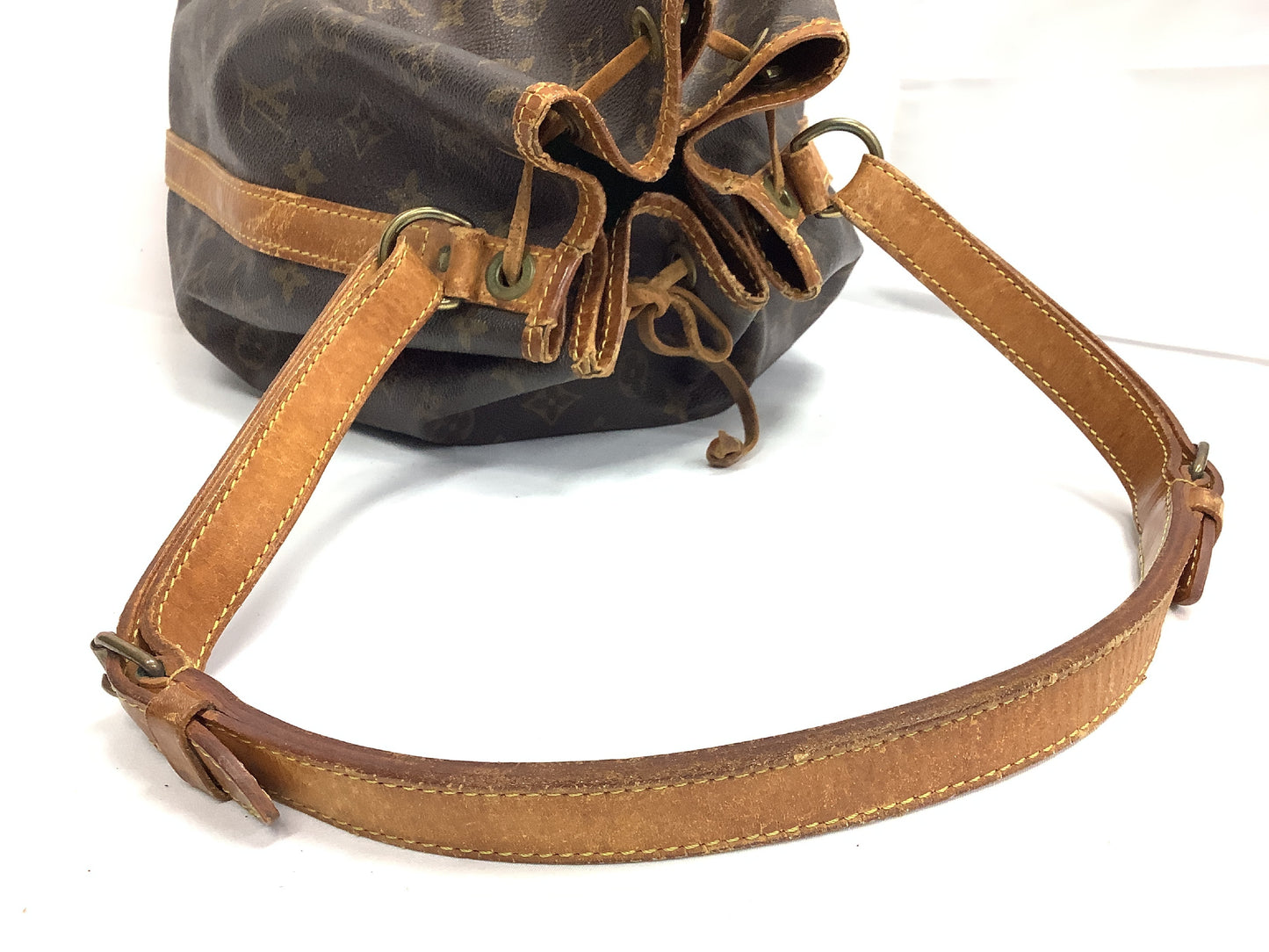 LOUIS VUITTON LOUIS VUITTON Vuitton Noe Handbag