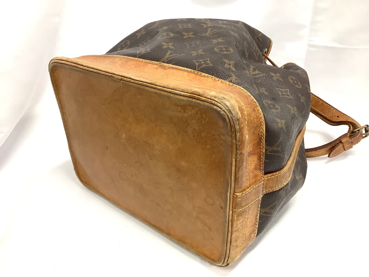LOUIS VUITTON LOUIS VUITTON Vuitton Noe Handbag