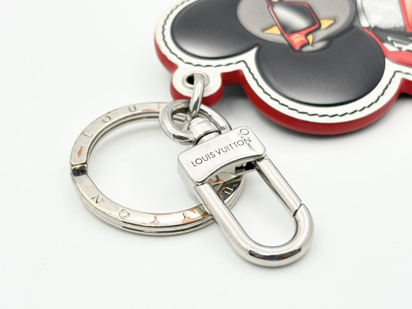 LOUIS VUITTON M00960 Keychain Sporty Car Vivienne Charm Keychain CX4262 Key Case/Keychain