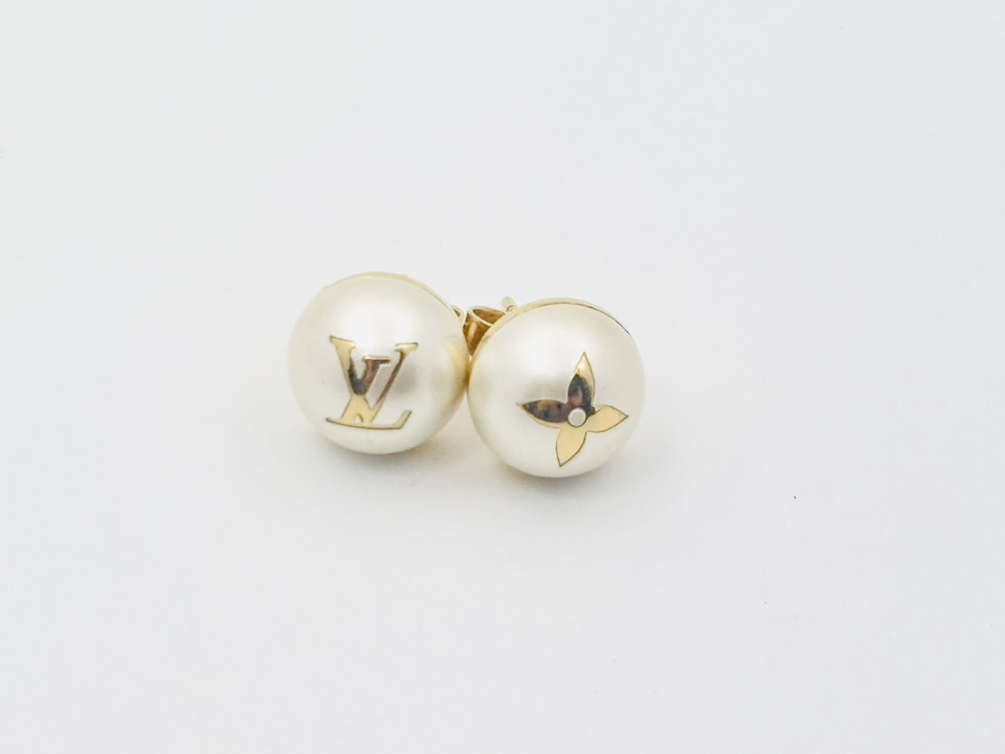 LOUIS VUITTON M01589 Stud My Mix Pearl Earrings OB4214