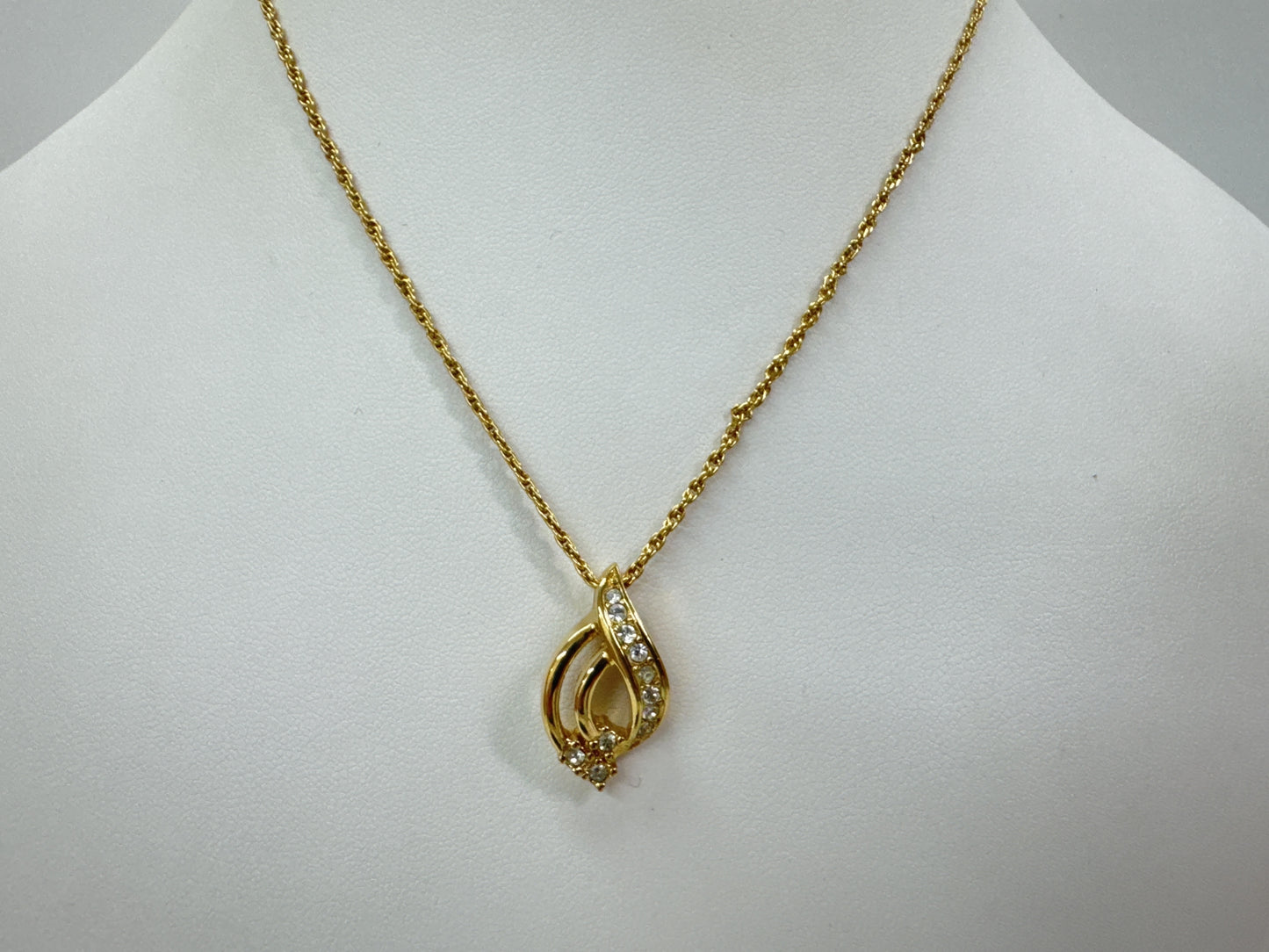 Dior necklace with approximately 46cm chain