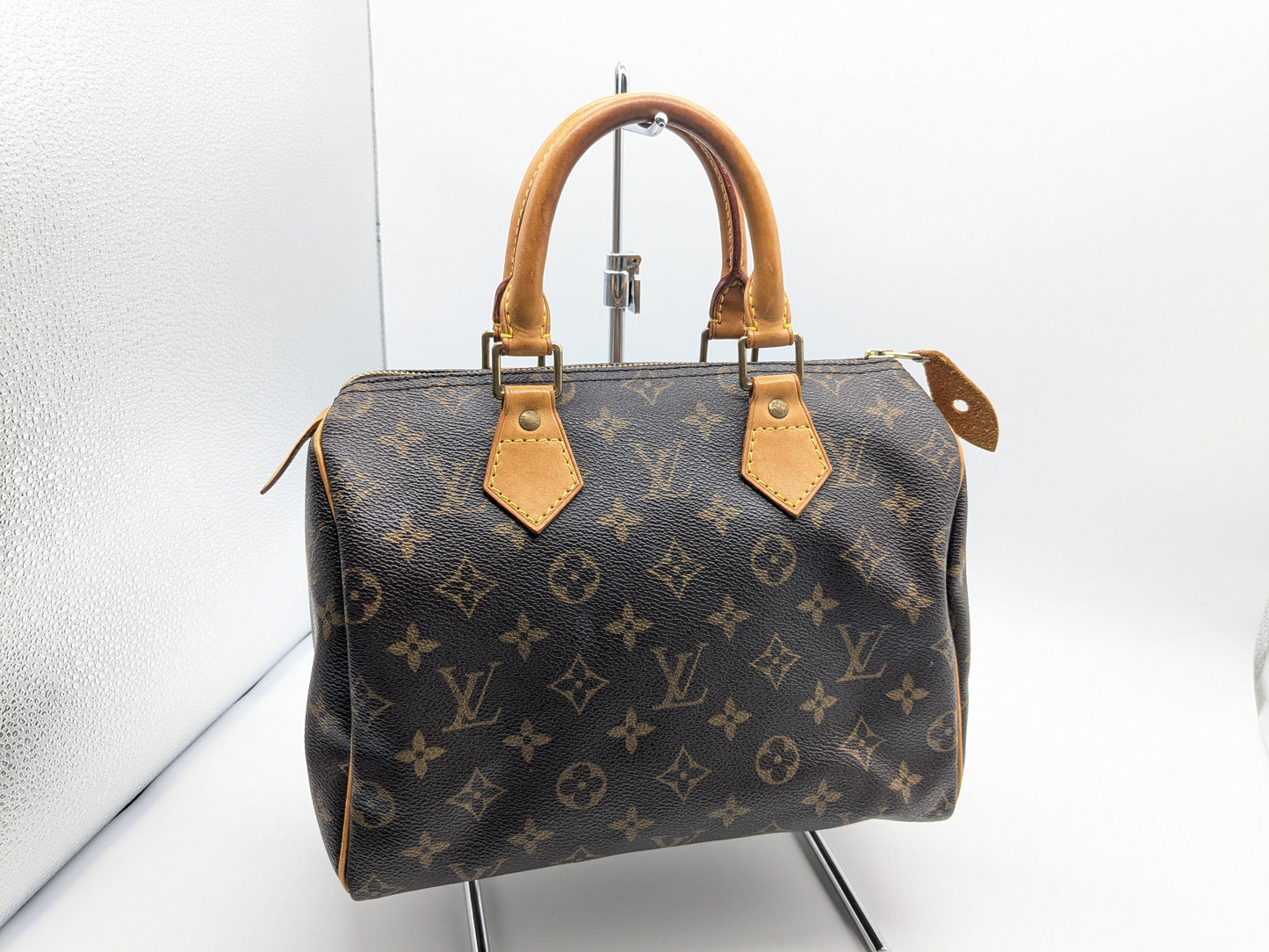 LOUIS VUITTON LV Monogram Speedy 25 Handbag