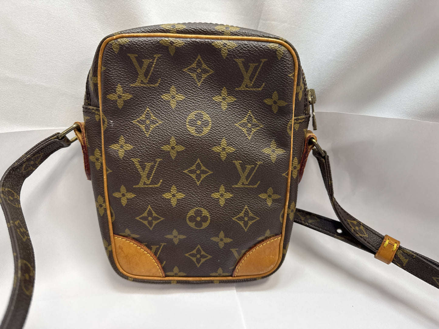 LOUIS VUITTON LOUIS VUITTON Vuitton Monogram Danube Shoulder Bag