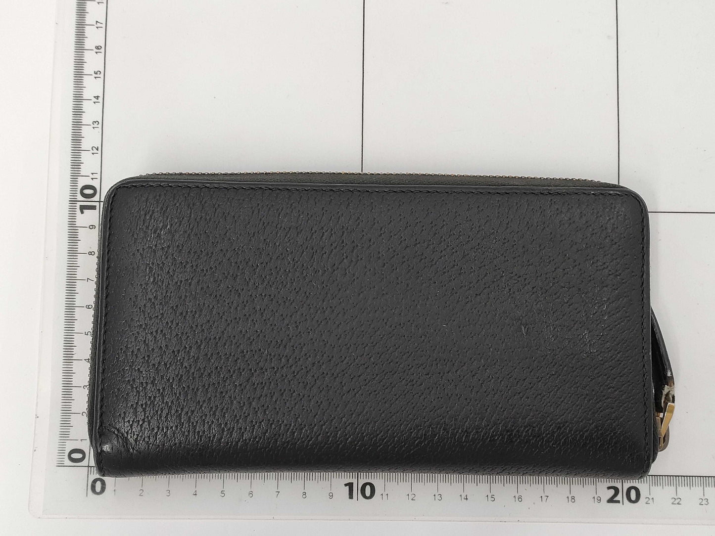 GUCCI Long Wallet with Round Zipper, Black