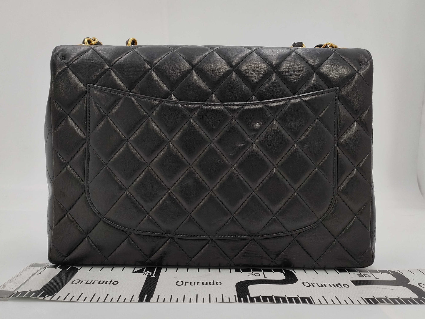 CHANEL Lambskin Matelasse Chain Shoulder Bag with Medium Lining