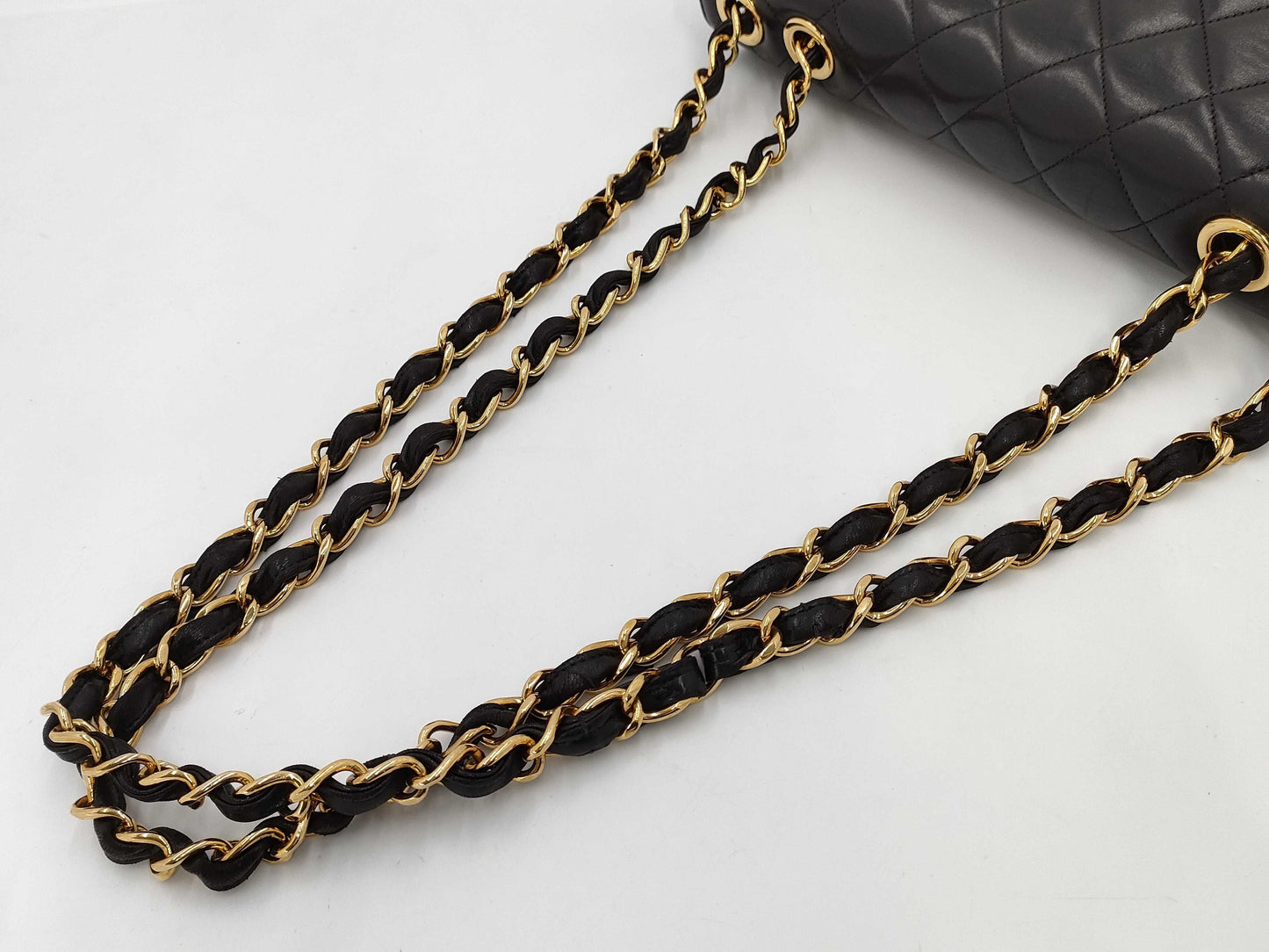CHANEL Lambskin Matelasse Chain Shoulder Bag with Medium Lining