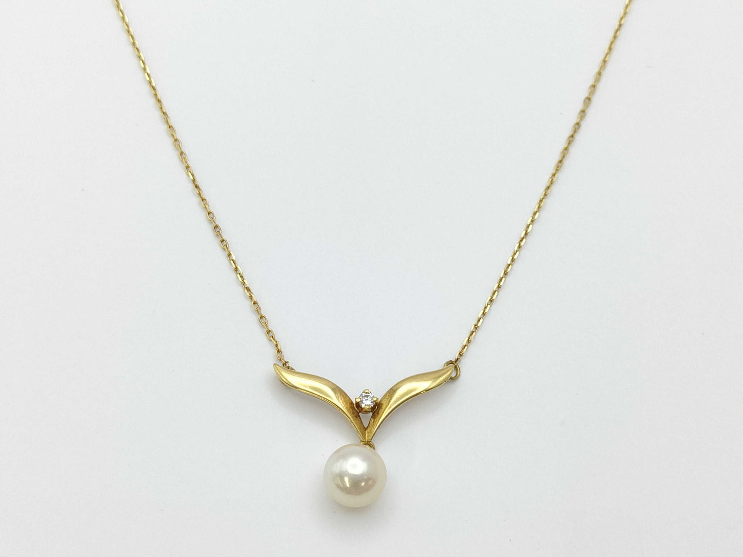 MIKIMOTO Pearl Necklace, approx. 7.0mm diameter, 18K gold, 2.5g