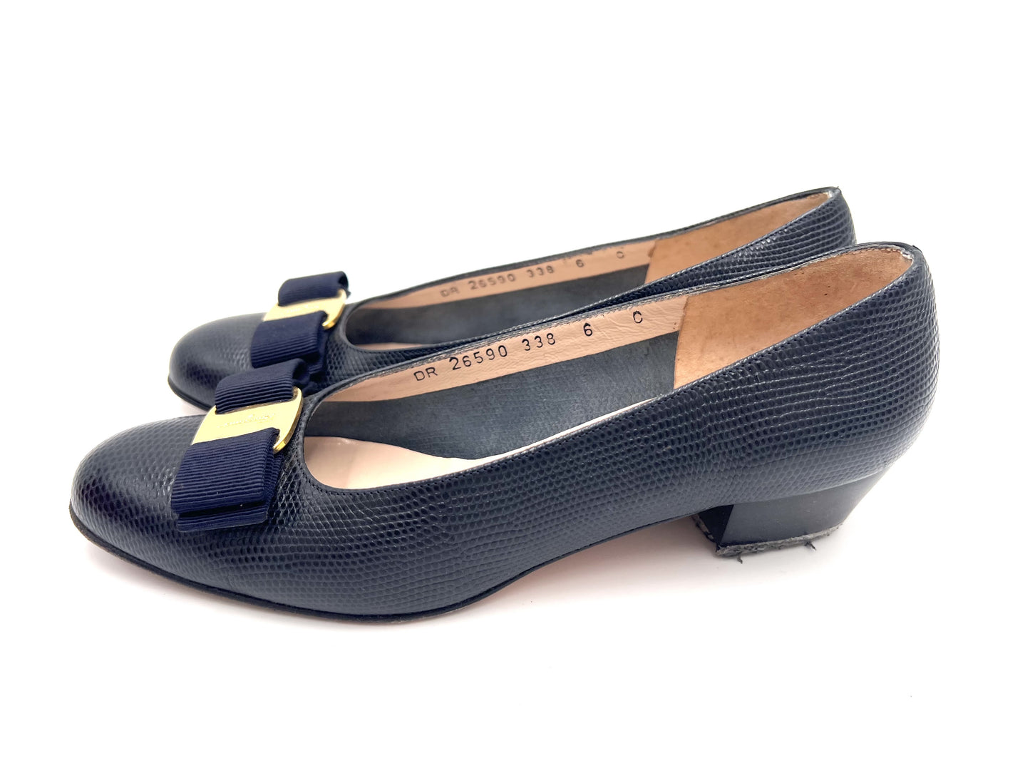 Salvatore Ferragamo Salvatore Ferragamo Vara Ribbon Black Size 6 Pumps