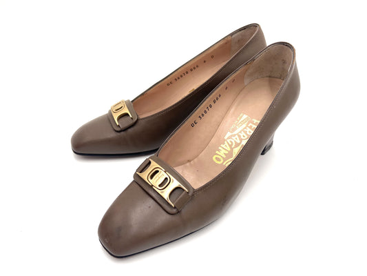 Salvatore Ferragamo Vara Leather Brown Size 6 Pumps
