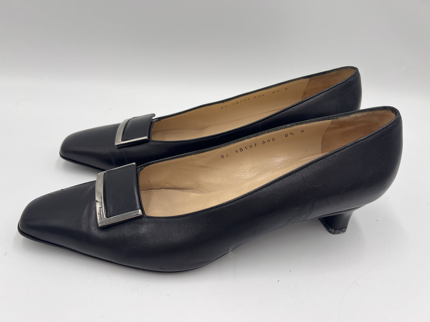 Salvatore Ferragamo 50587 Leather Black Pumps, Size 8 1/2