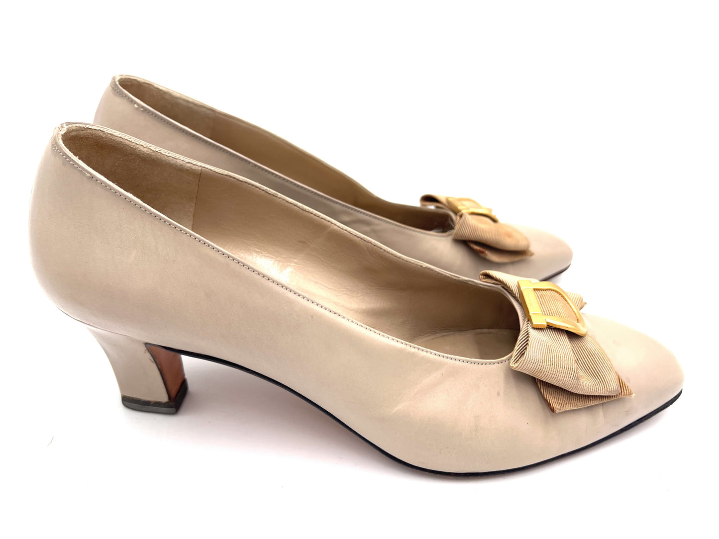 Salvatore Ferragamo Gancini Ribbon Leather Beige Pumps, Size 8 1/2