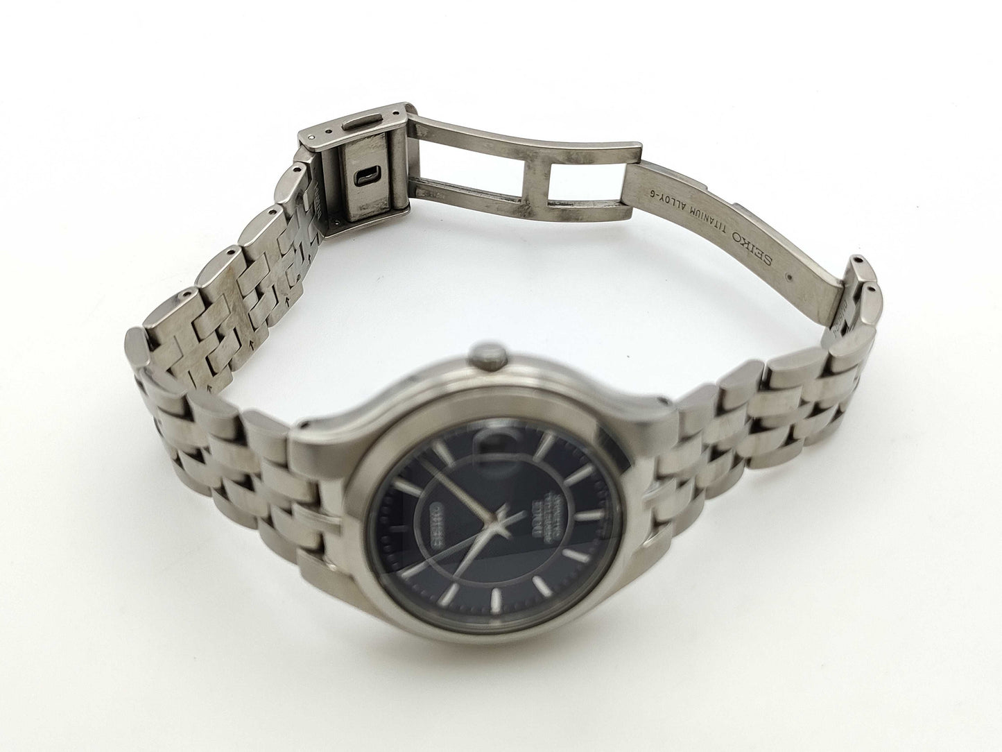 SEIKO 8F32-0260 074741 Quartz Men's Watch, Not Working/No Operational Guarantee