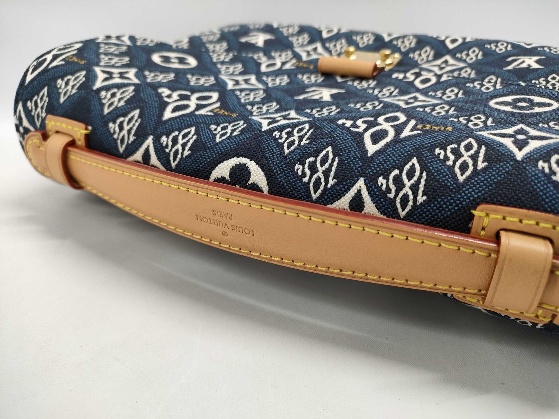 LOUIS VUITTON Pochette Metis MM Since 1854 Navy M57395 Shoulder Bag