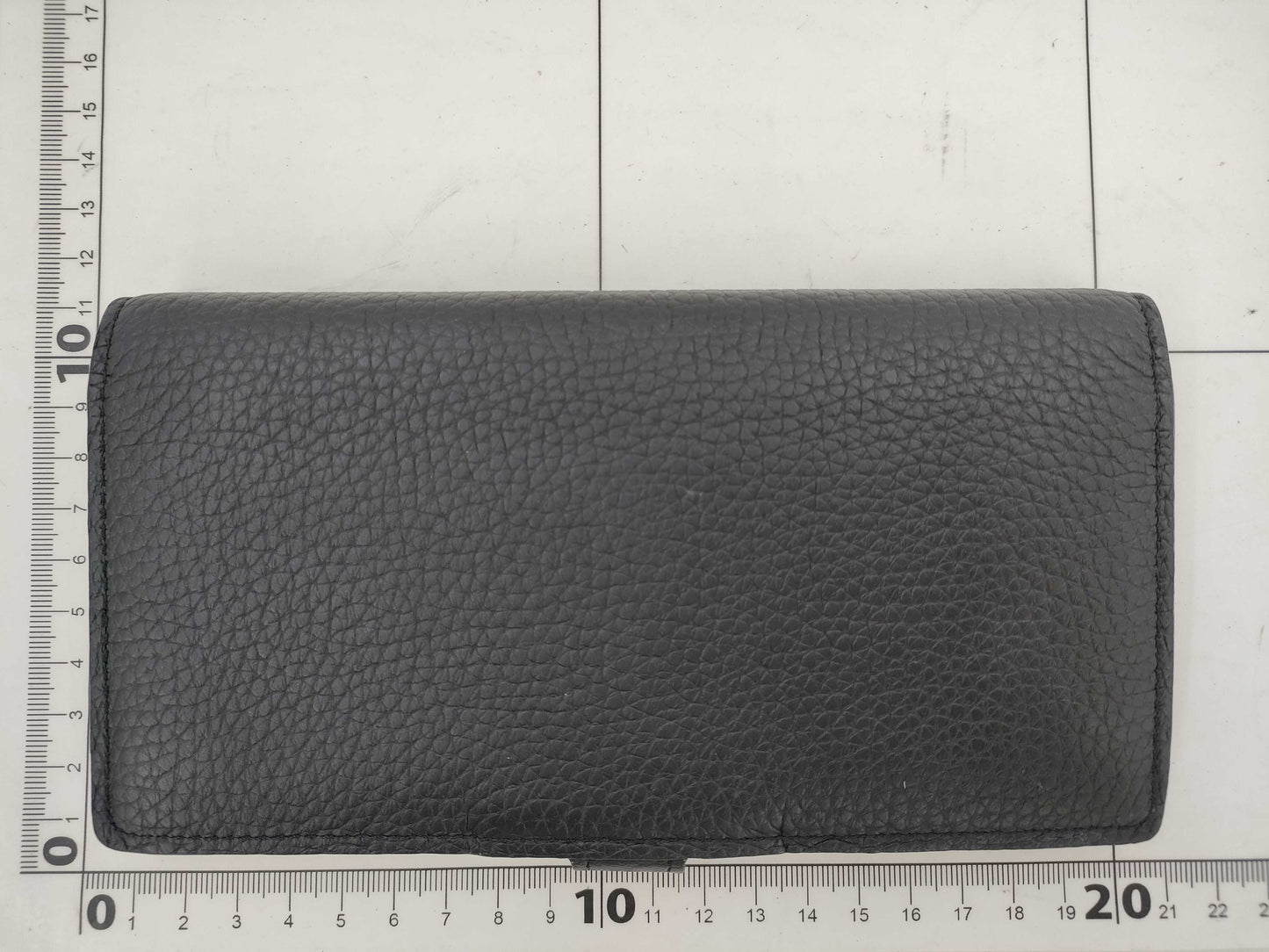 LOUIS VUITTON Taurillon LV Vertical Wallet M81330 IC Tag Box and Dust Bag Included Wallet
