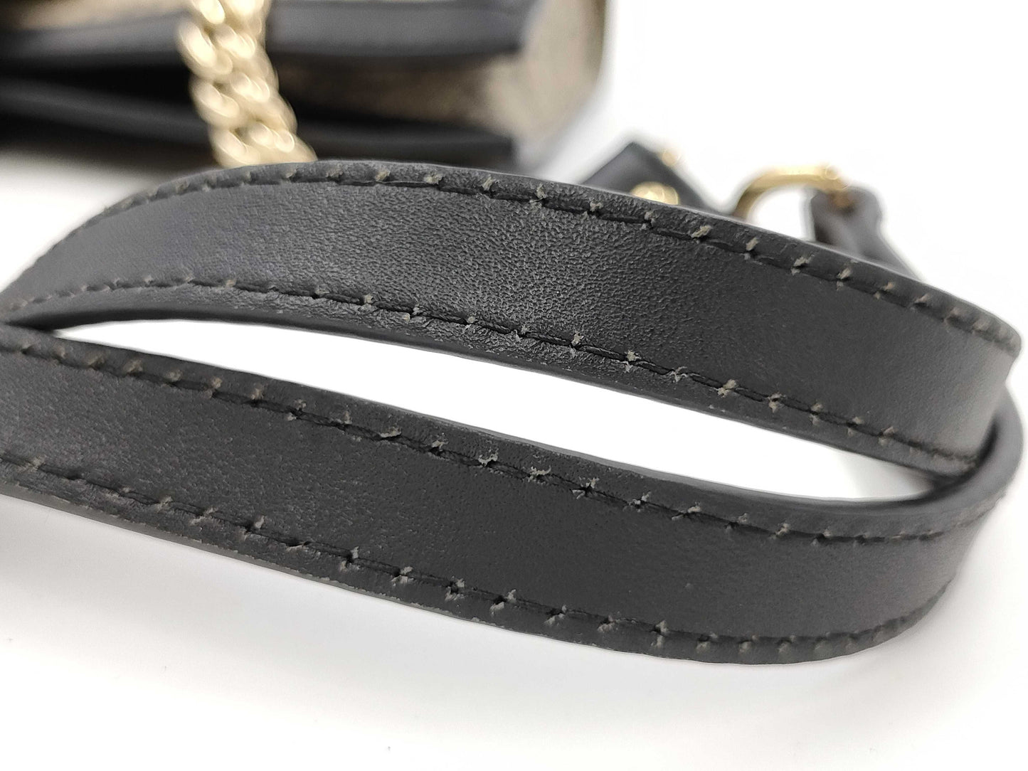 GUCCI GG Supreme Chain Shoulder Bag with Locking Hardware