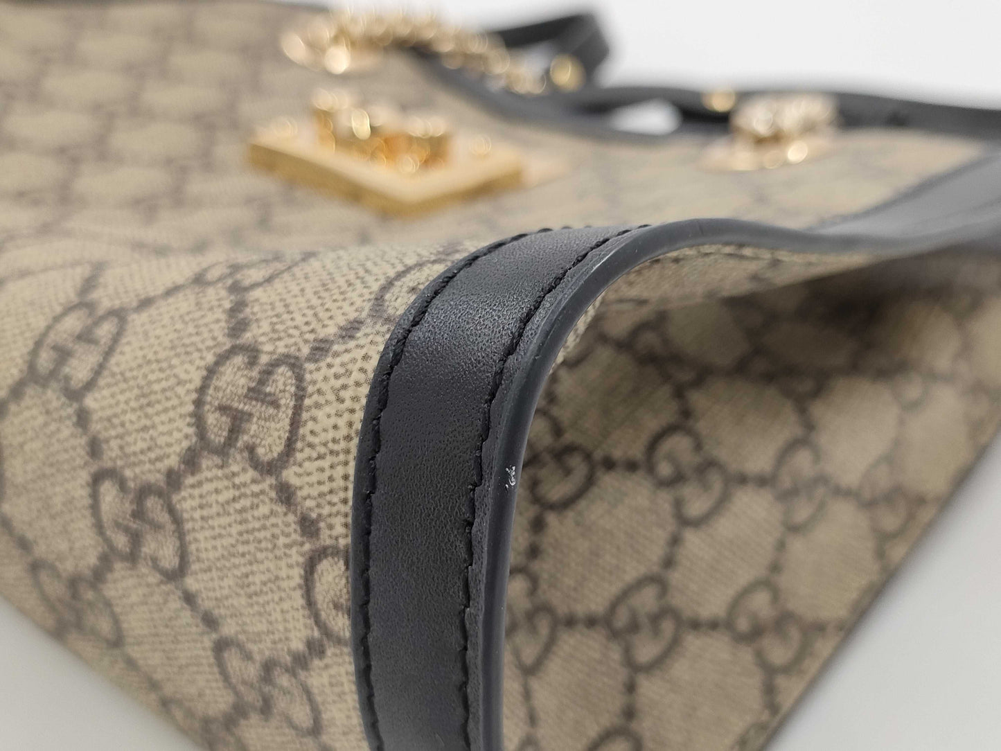 GUCCI GG Supreme Chain Shoulder Bag with Locking Hardware