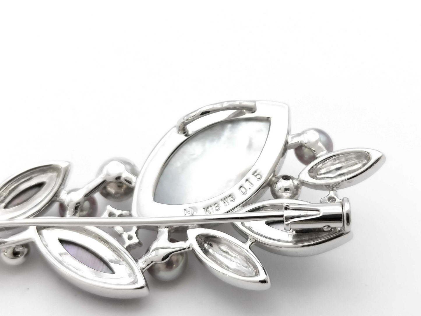 TASAKI Pearl and Shell D0.15ct K18WG 12.1g Brooch