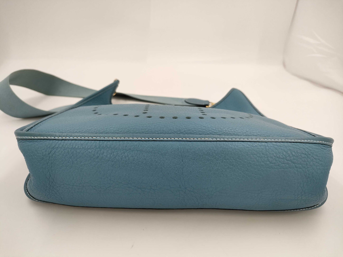 HERMES Evelyn Evelyn Taurillon Blue Jean F Stamped Shoulder Bag