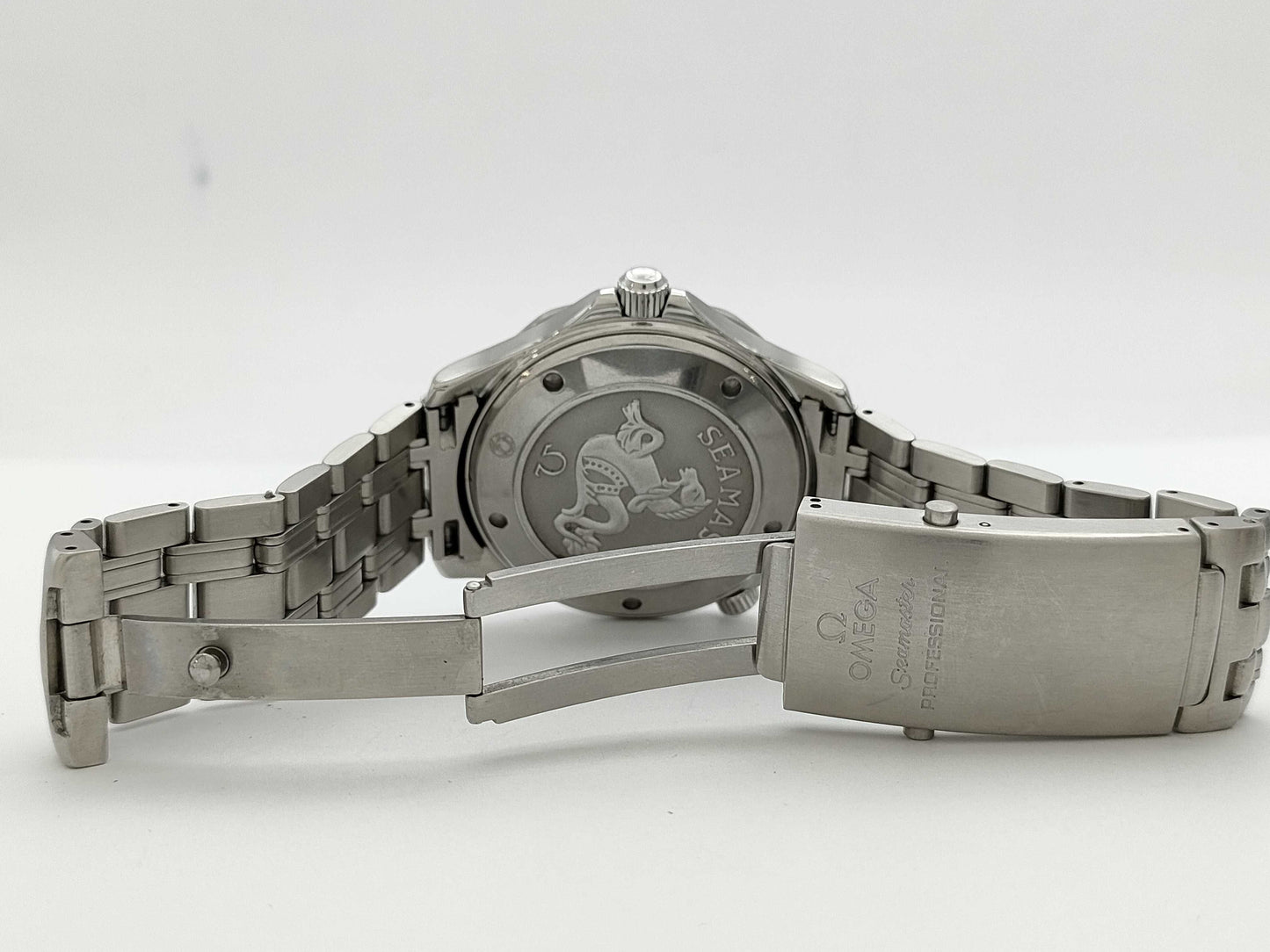 OMEGA 212.30.41.61.01.001 90874147 Quartz Men's Watch