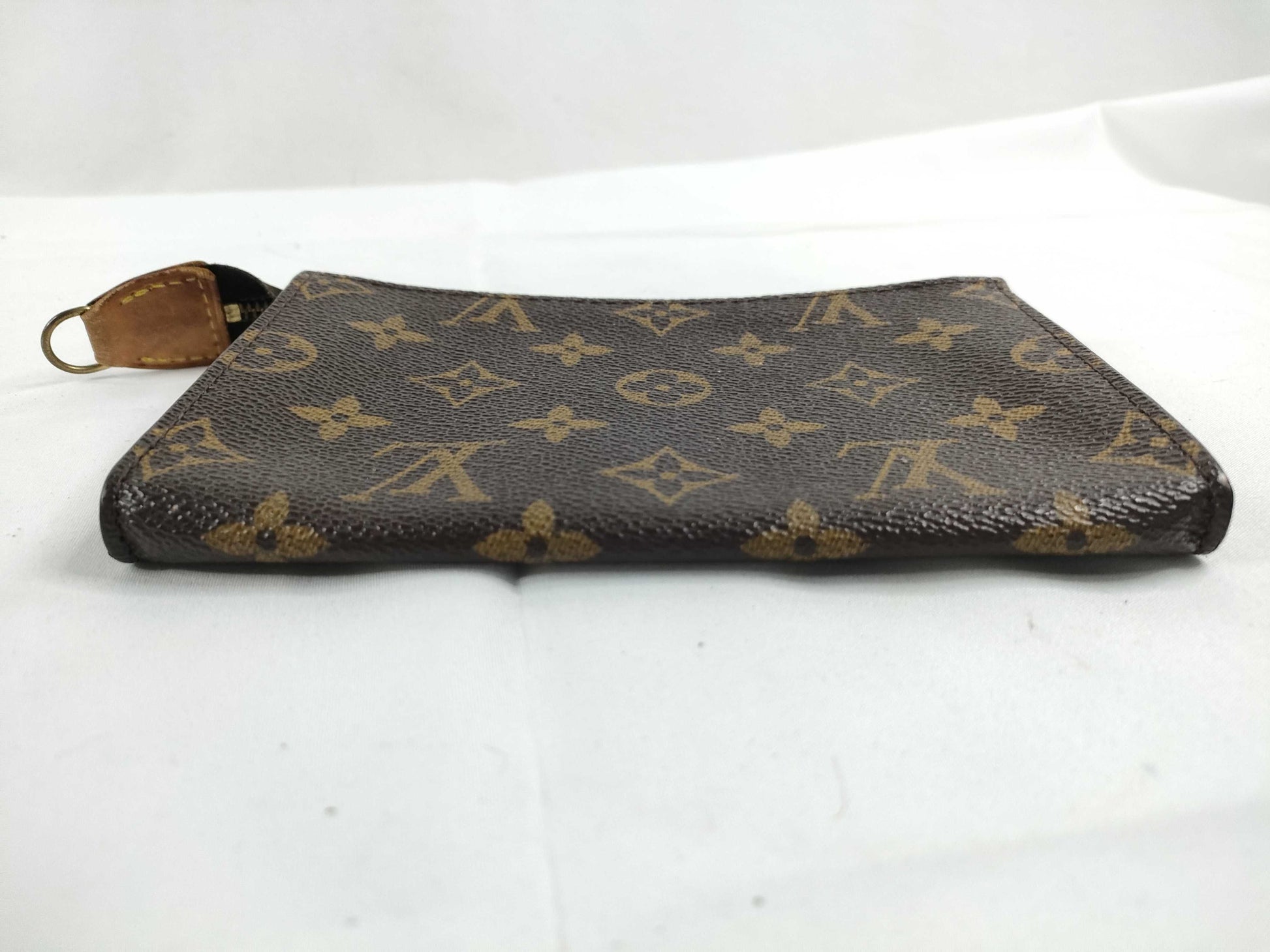 LOUIS VUITTON Monogram Louis Vuitton Pouch Pouch