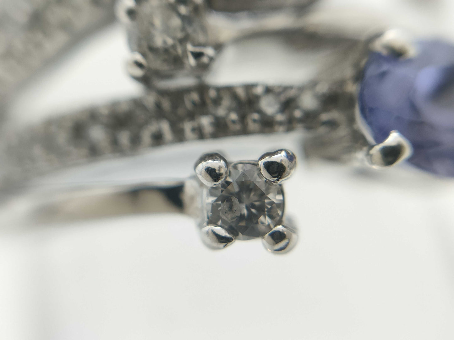 TZ 0.95ct D 0.26ct K18WG 6.5g Earrings
