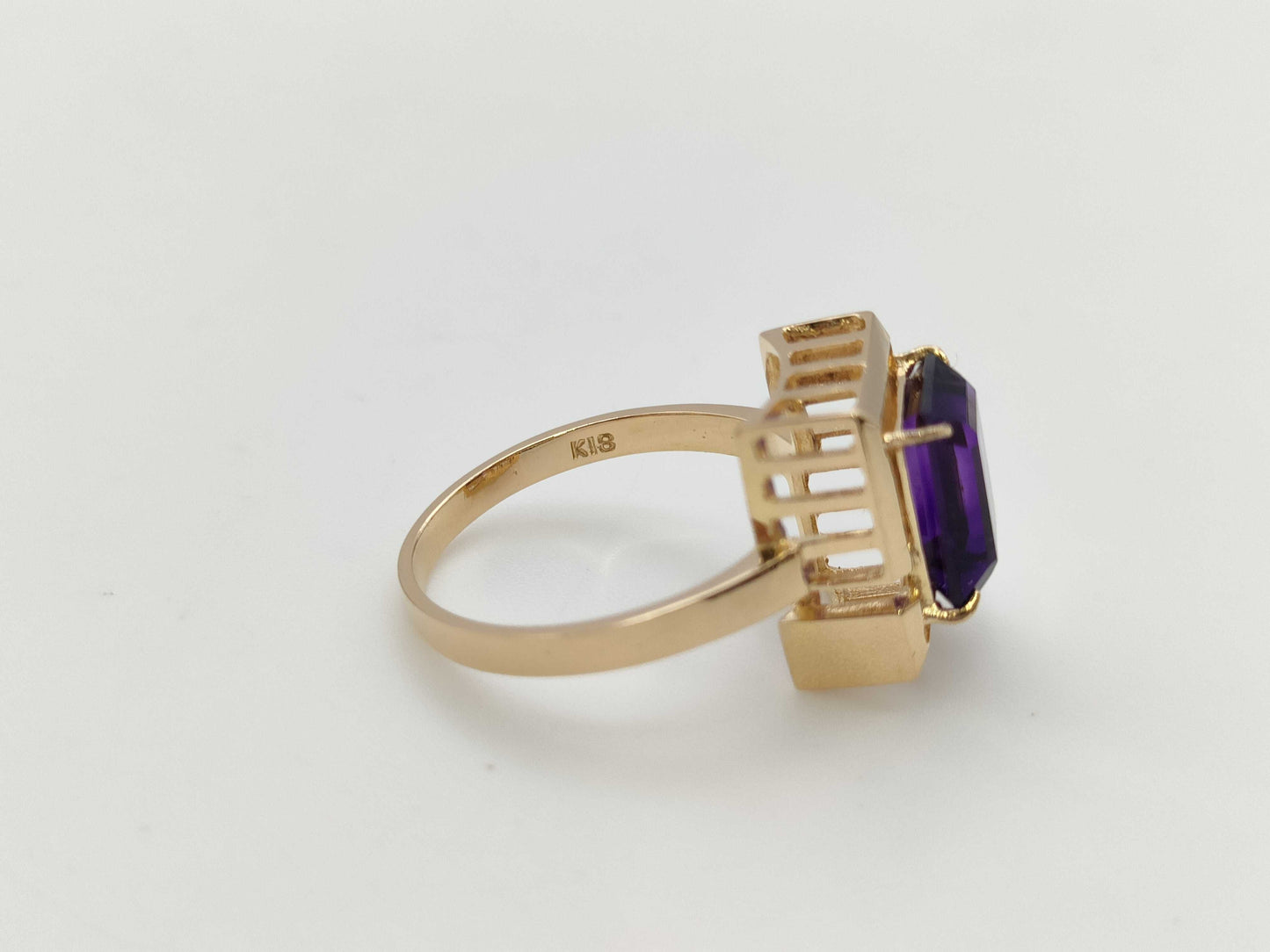 Amethyst 18K 3.7g Ring