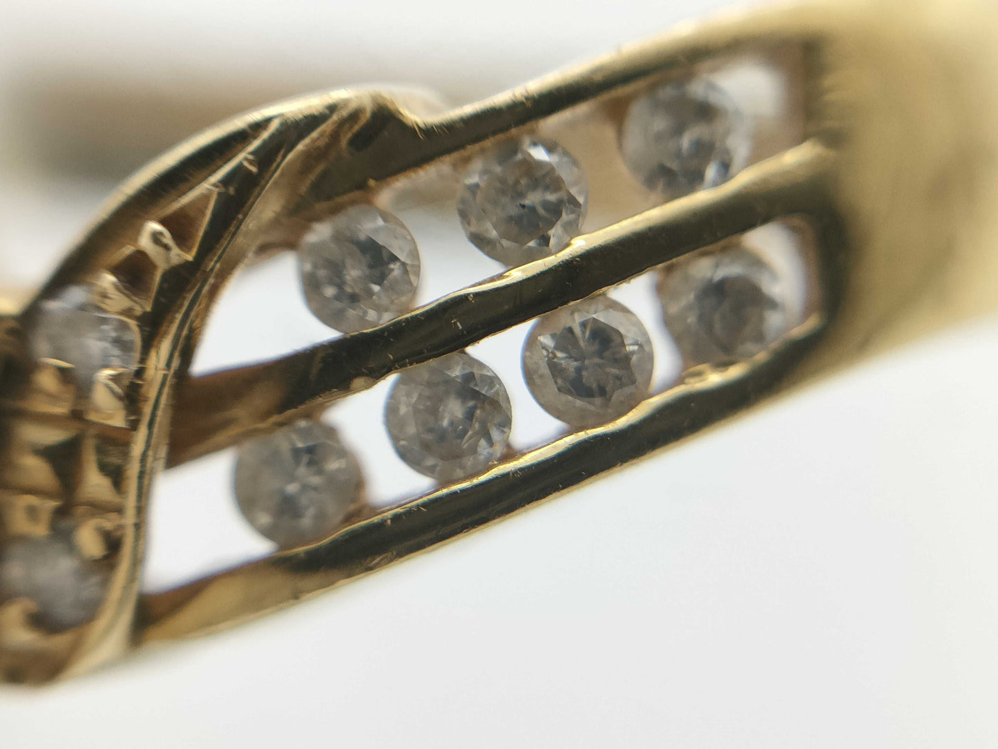 Sapphire and Diamond 18K 2.9g Ring
