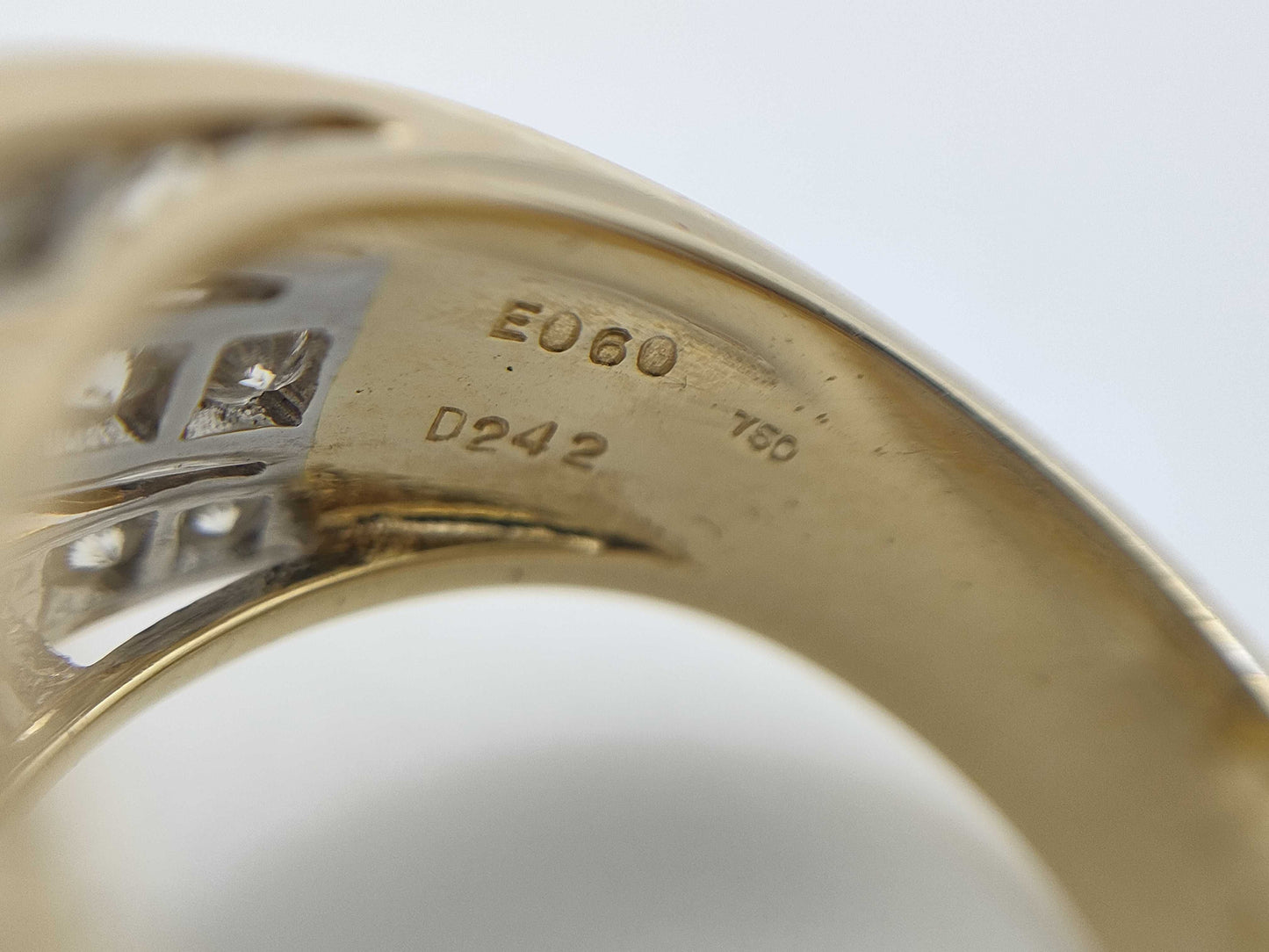 R1.17ct S1.00ct E0.60ct D2.42ct K18 12.6g Ring