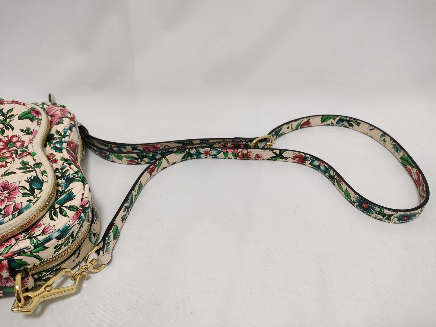 GUCCI GucciGucci Heart-Shaped Shoulder Bag Shoulder Bag