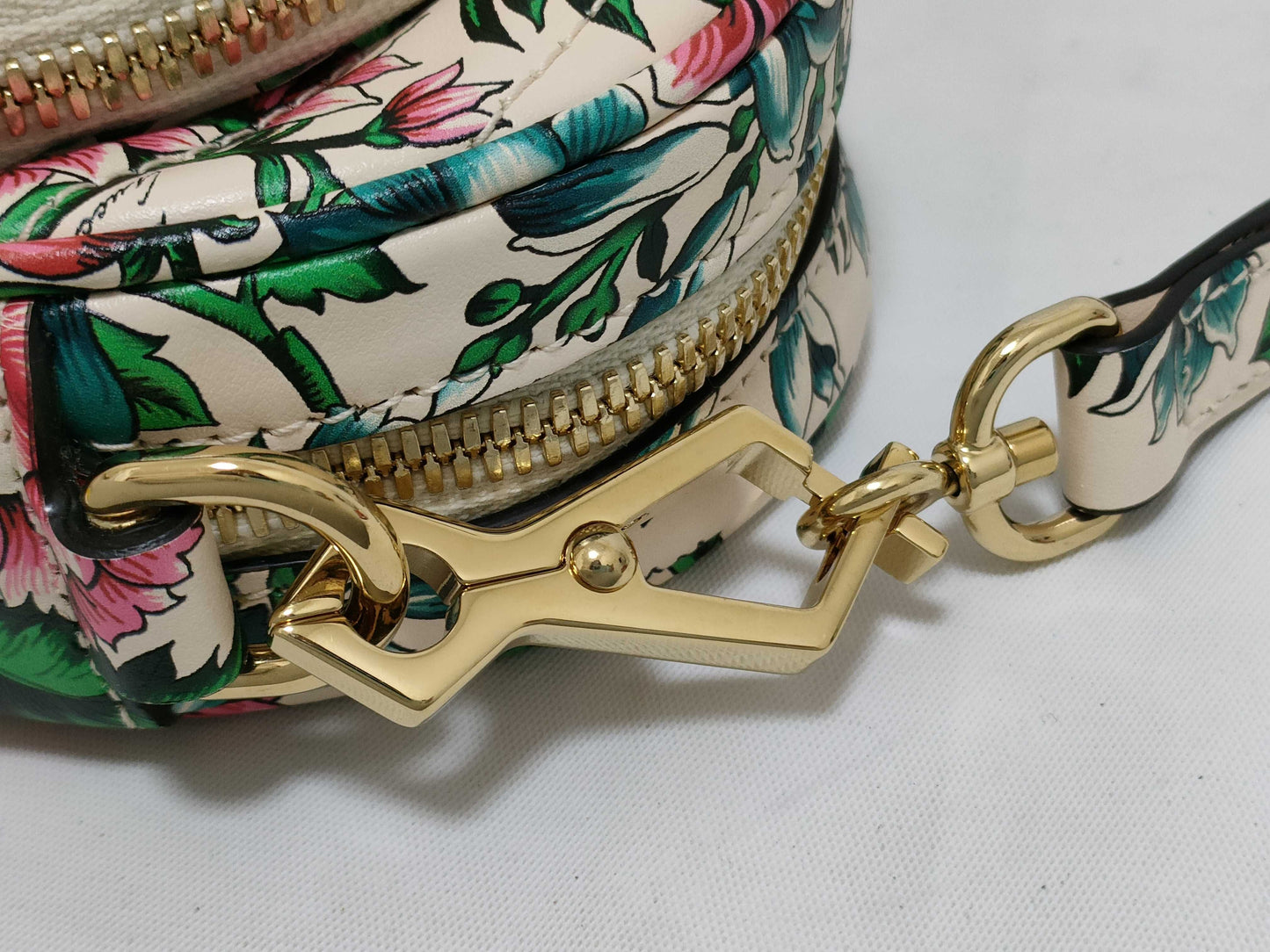 GUCCI GucciGucci Heart-Shaped Shoulder Bag Shoulder Bag