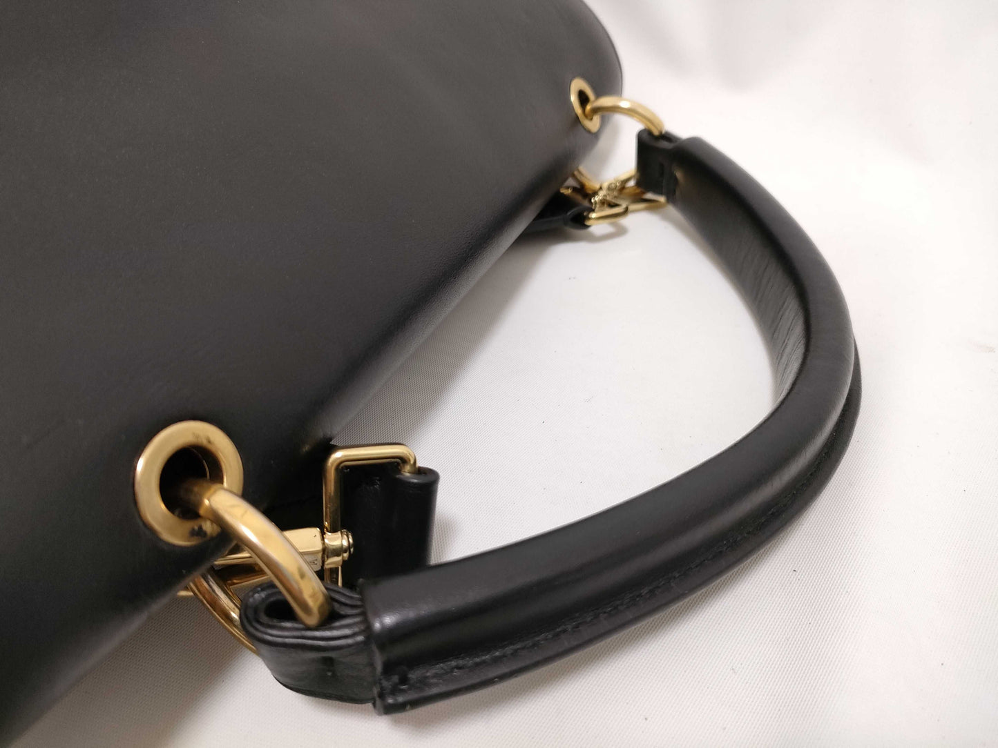 LOUIS VUITTON LVLV Very Handbag Handbag