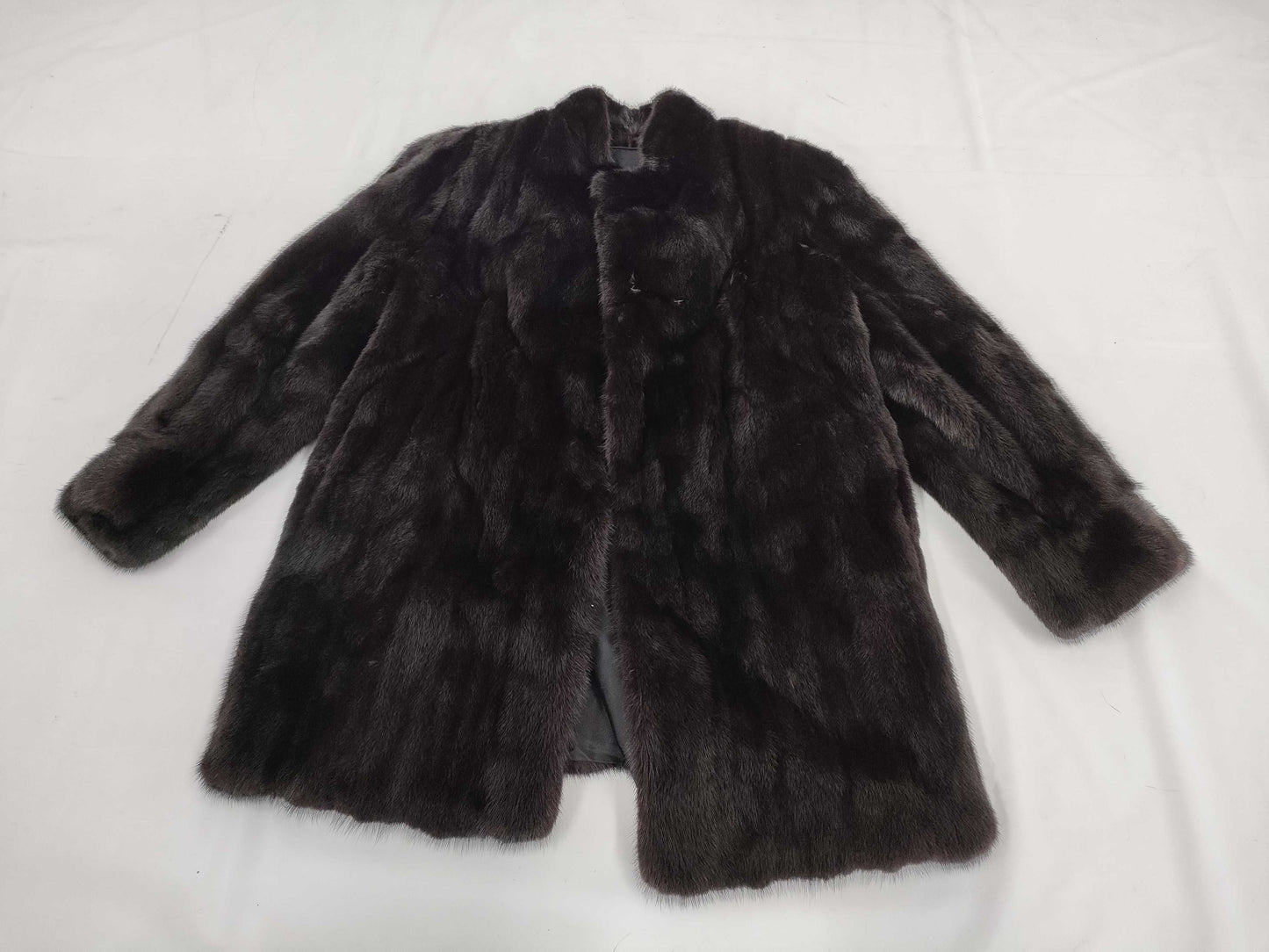 VALENTINO Valentino fur coat, long, fully lined with logo, American Fur Award mink, size F