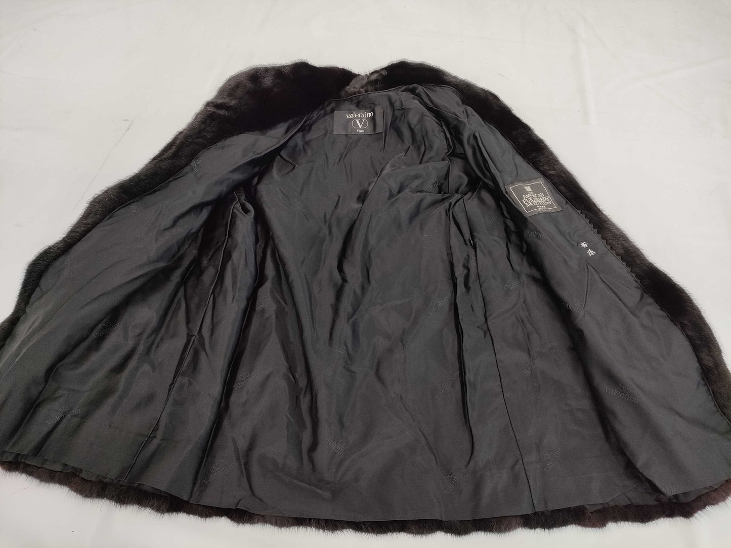 VALENTINO Valentino fur coat, long, fully lined with logo, American Fur Award mink, size F