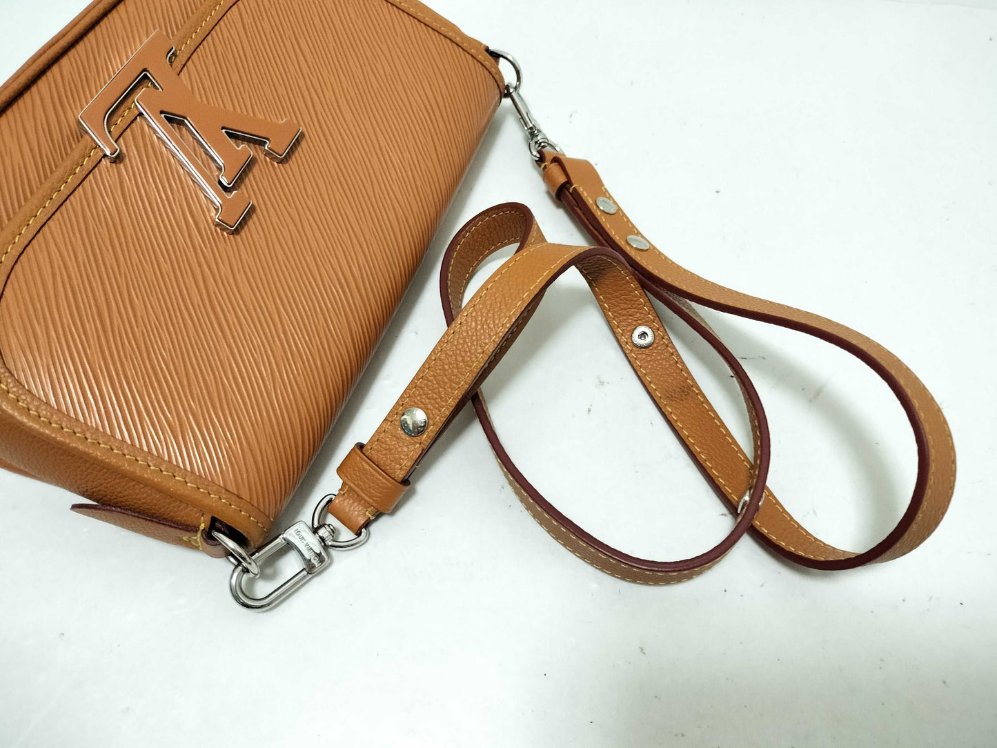 LOUIS VUITTON Bussi Shoulder Bag
