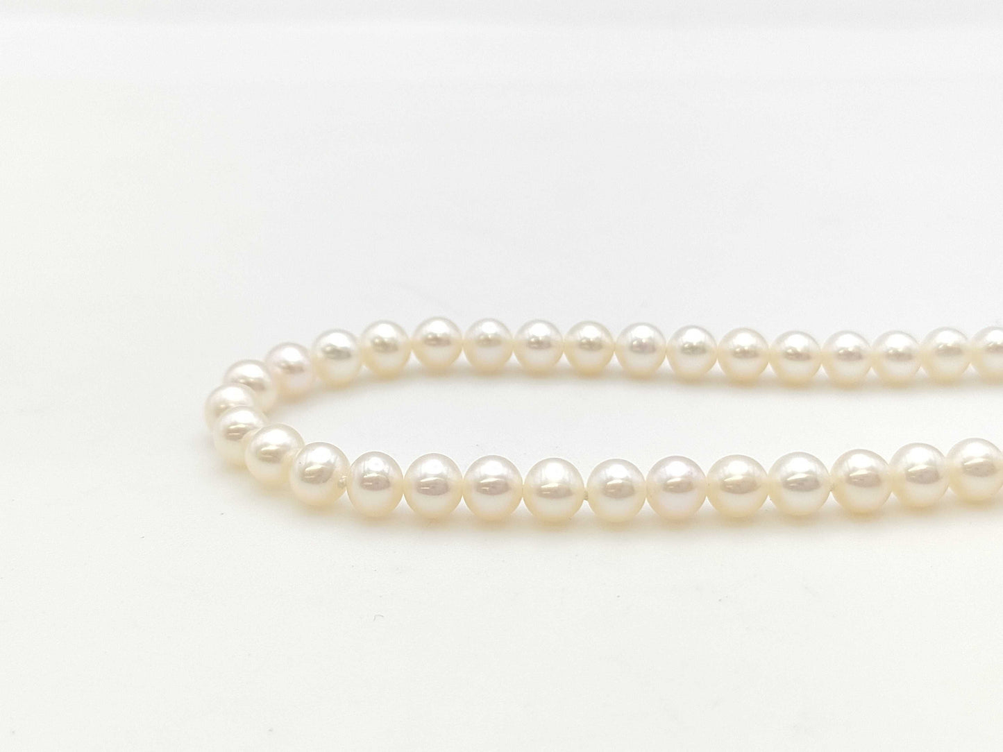 Tiffany & Co. Pearl Necklace, 925, 17.9g, 5.2-5.5mm Diameter