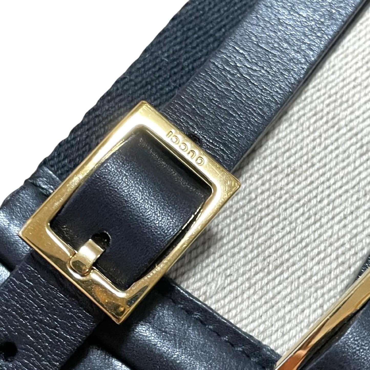 GUCCI Double Buckle Line Belt