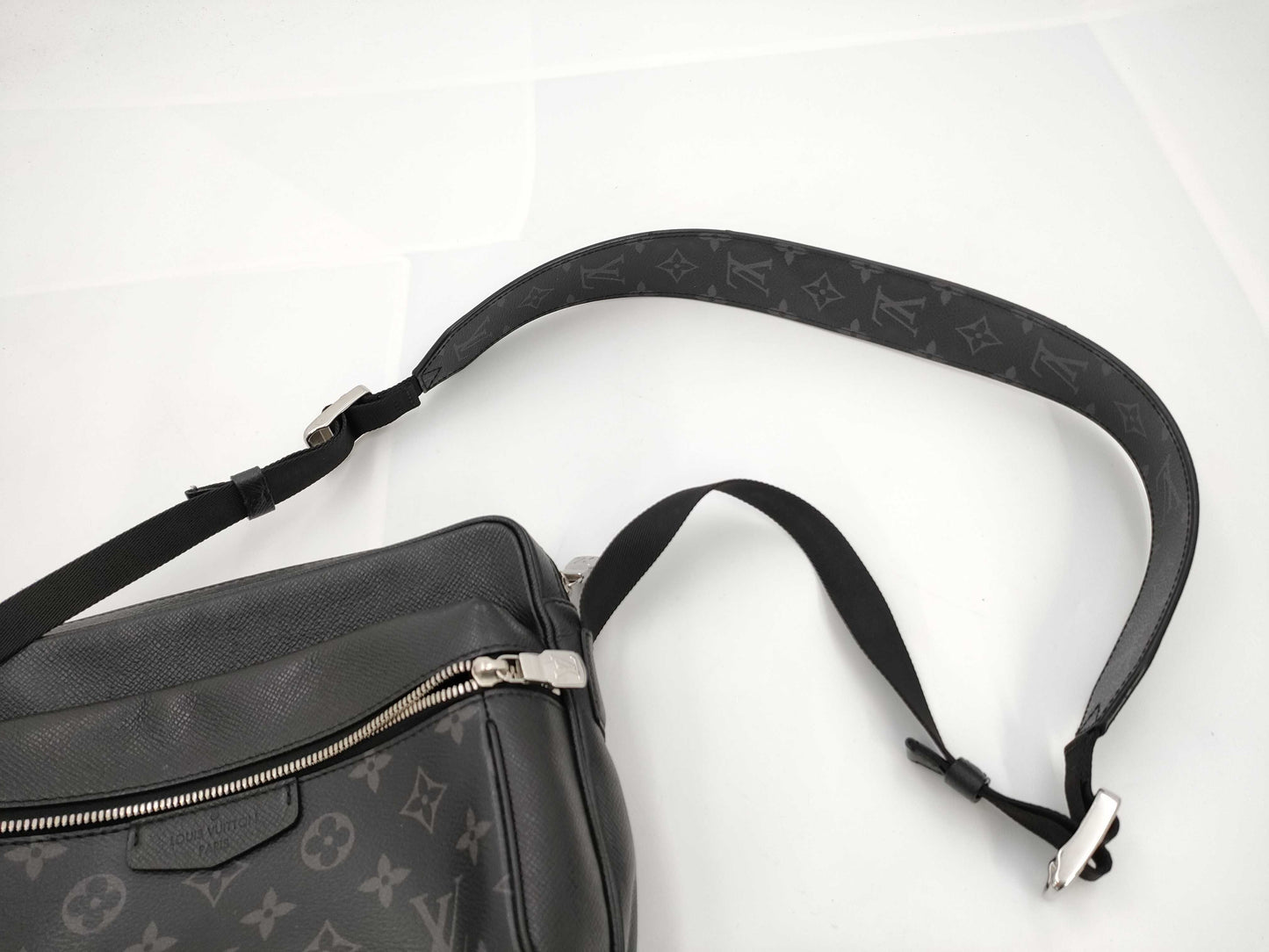 LOUIS VUITTON Eclipse Taiga Rama Messenger Bag Shoulder Bag