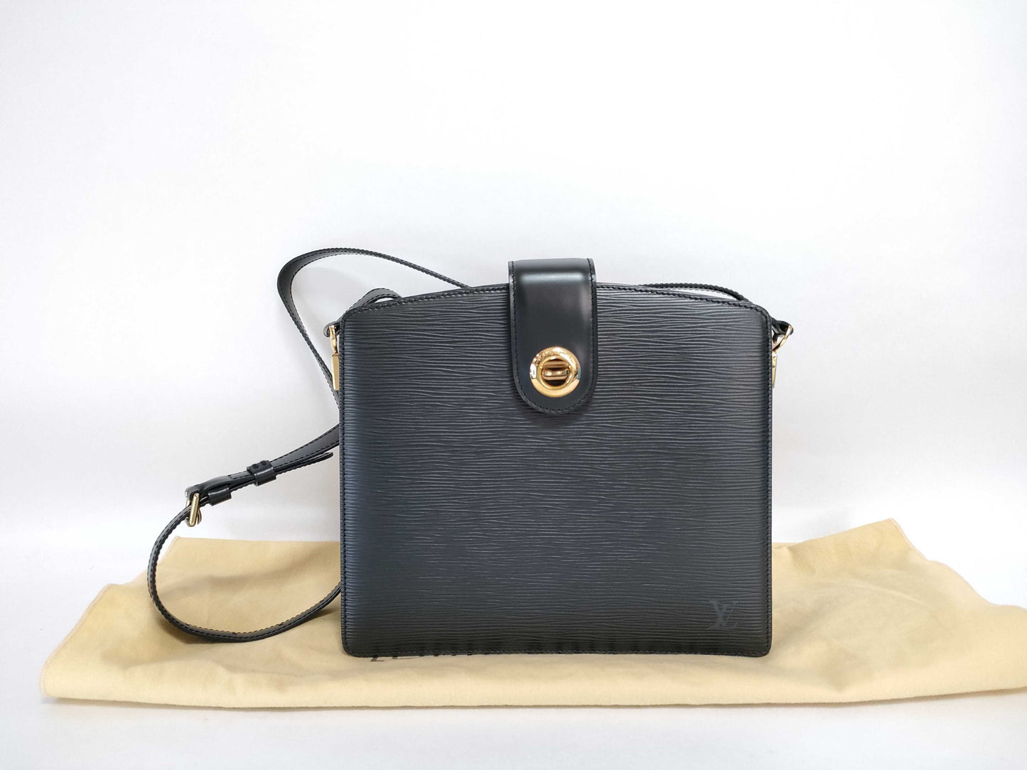 LOUIS VUITTON Epi LV Epi Capuchin Shoulder Bag