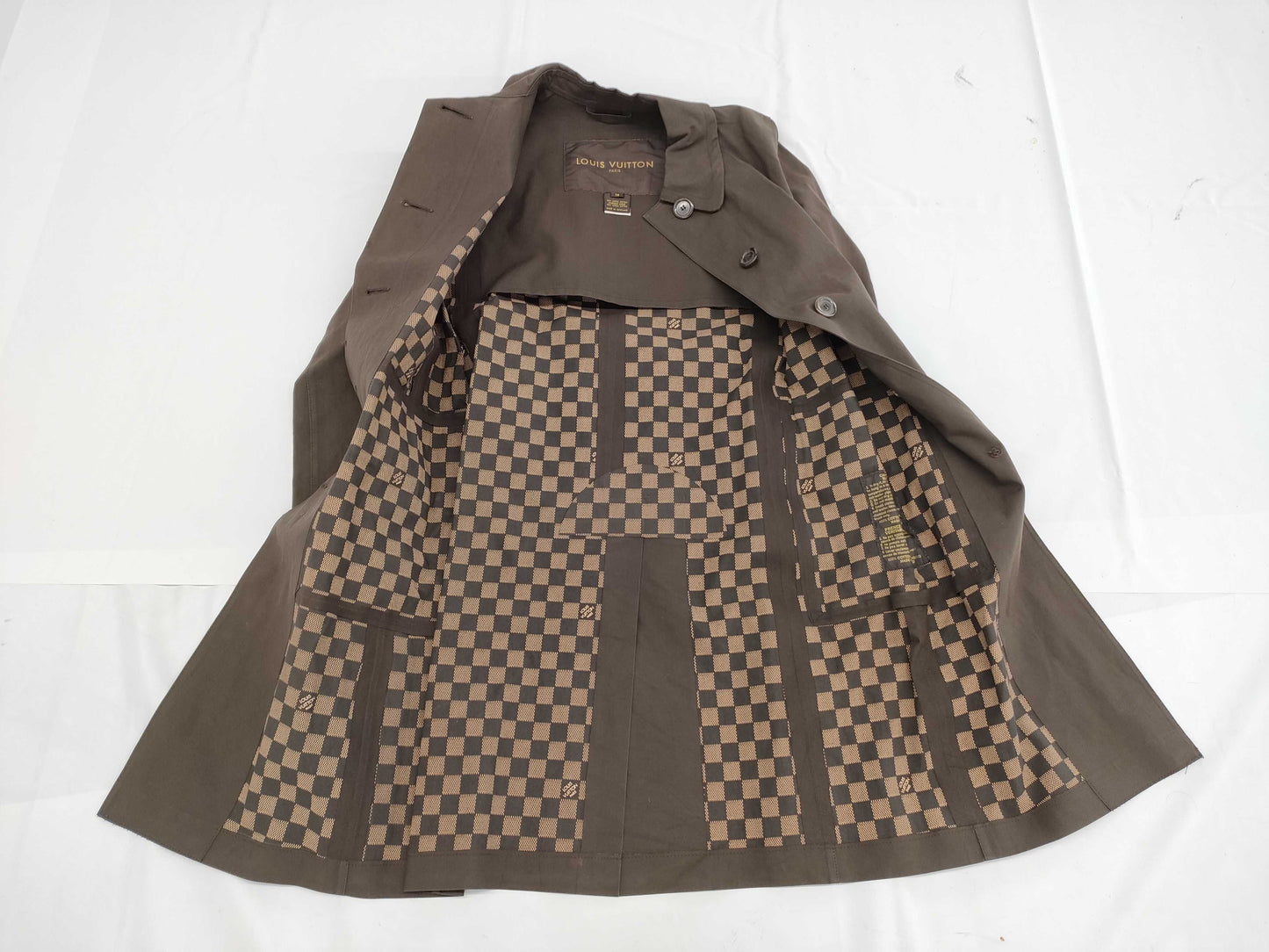 LOUIS VUITTON Damier-lined trench coat for women, size 36, includes garment hanger.