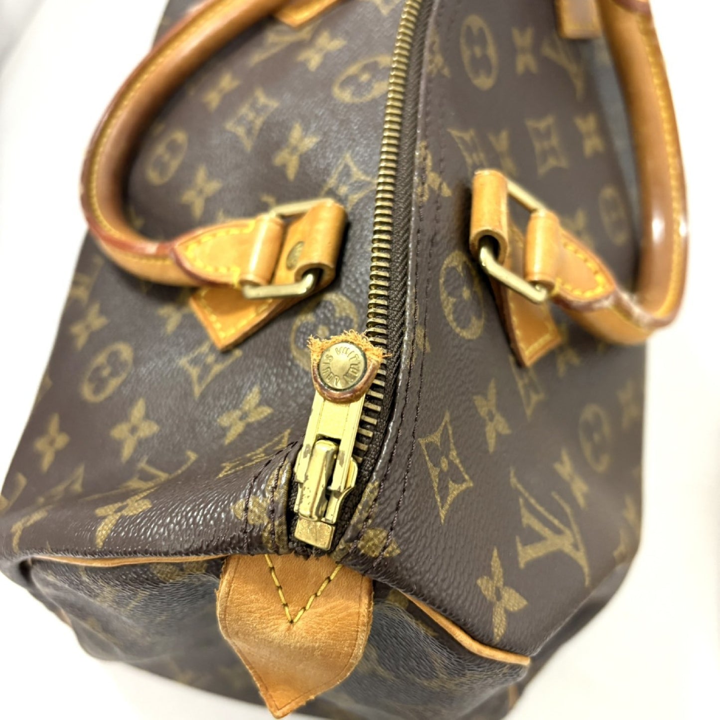 LOUIS VUITTON LOUIS VUITTON Speedy 30 Handbag